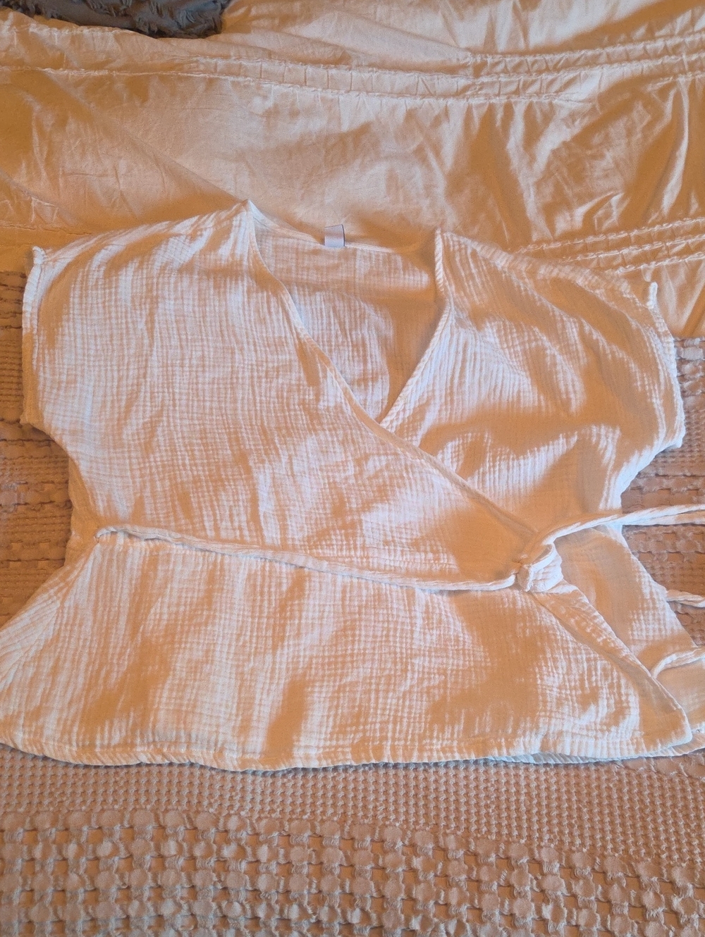 White Wrap-Style Women’s Top Xl
